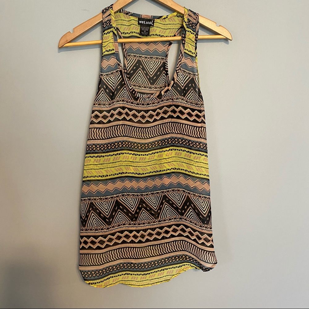 WET SEAL geometric print flowy tank sz M